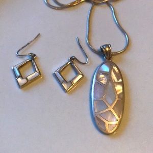 Vintage 925 Mother of Pearl necklace earrings EUC